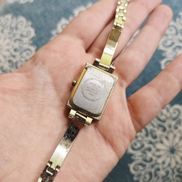 Vintage Gold Rhinestone Rectangular Watch - Picture 9 of 9